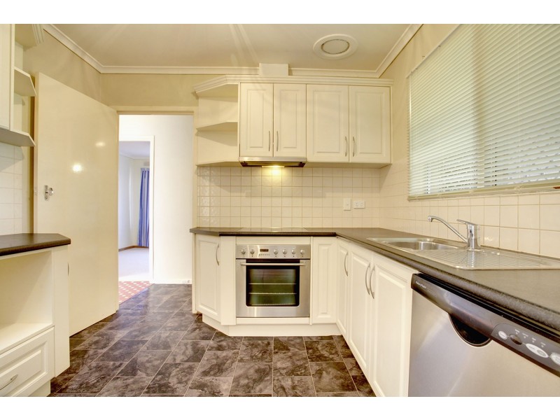 18 Underbank Grove, Hackham West SA 5163