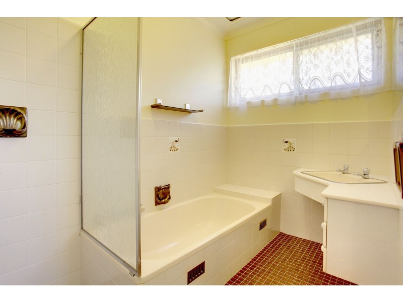 18 Underbank Grove, Hackham West SA 5163