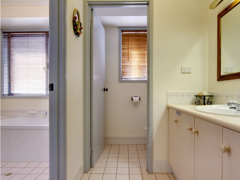 1 Topaz Close, Woodcroft SA 5162