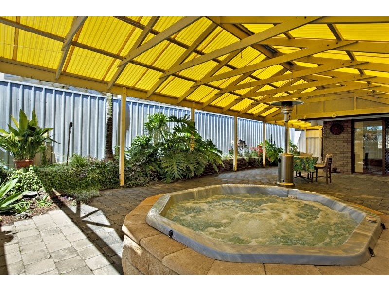 1 Tennessee Drive, Happy Valley SA 5159