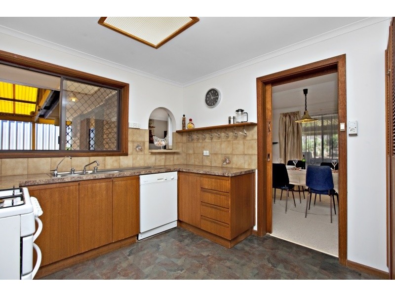 1 Tennessee Drive, Happy Valley SA 5159