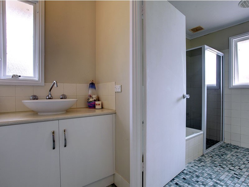 15 Cooder Crescent, Morphett Vale SA 5162