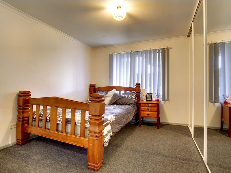 15 Cooder Crescent, Morphett Vale SA 5162