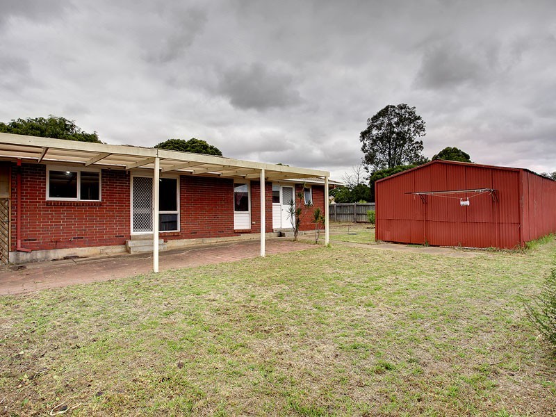 15 Cooder Crescent, Morphett Vale SA 5162