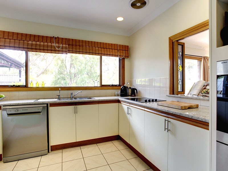 24 Railway Terrace, Mclaren Vale SA 5171