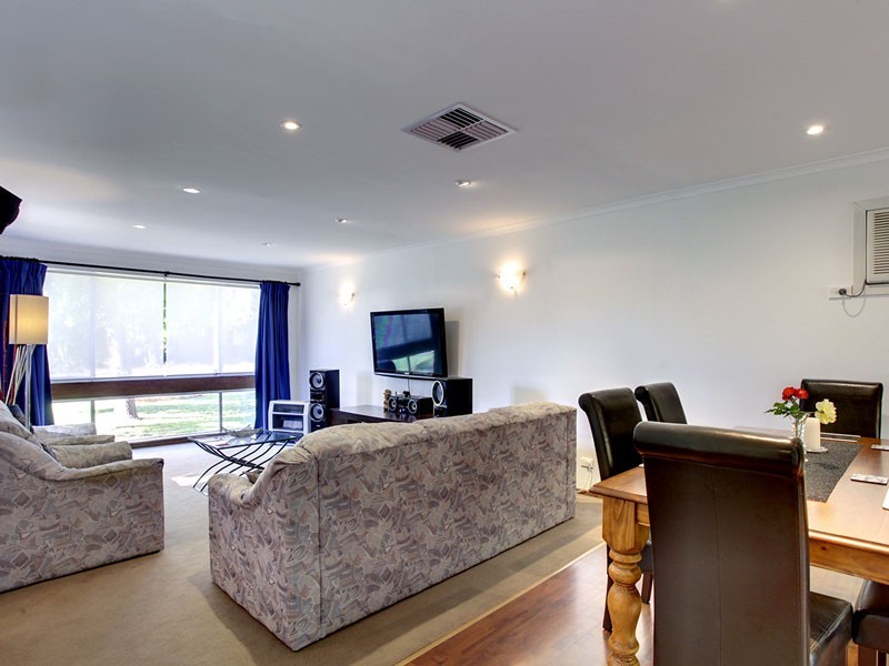 8 Alice Crescent, Morphett Vale SA 5162