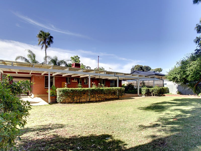 8 Alice Crescent, Morphett Vale SA 5162