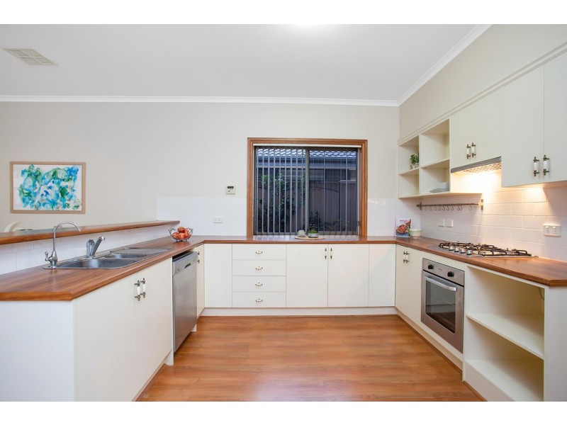 17 Periwinkle Drive, Aldinga Beach SA 5173
