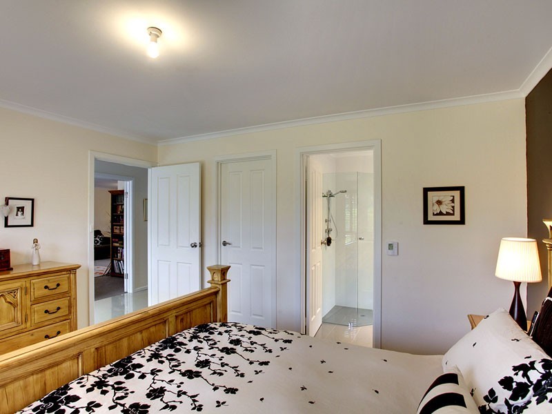 1 Quinn Road, Willunga SA 5172