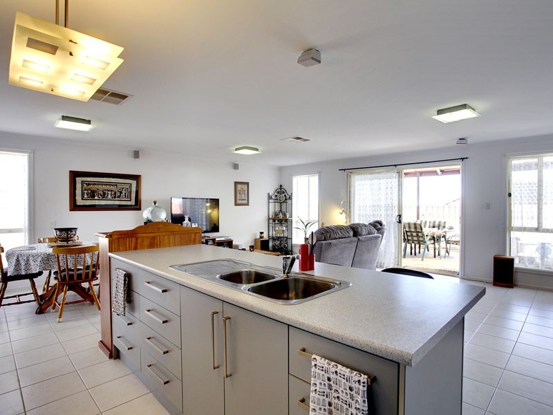 8 Shirvington Way, Noarlunga Downs SA 5168