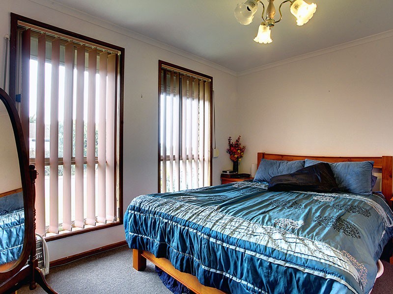 1 Oakhill Crescent, Morphett Vale SA 5162