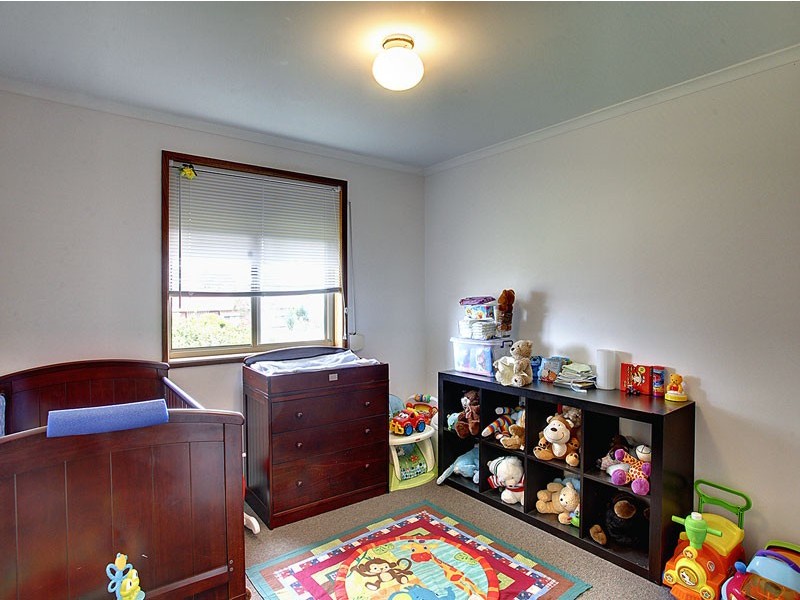 1 Oakhill Crescent, Morphett Vale SA 5162