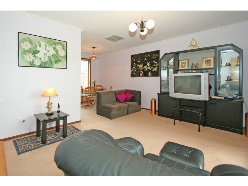 1 Oakhill Crescent, Morphett Vale SA 5162