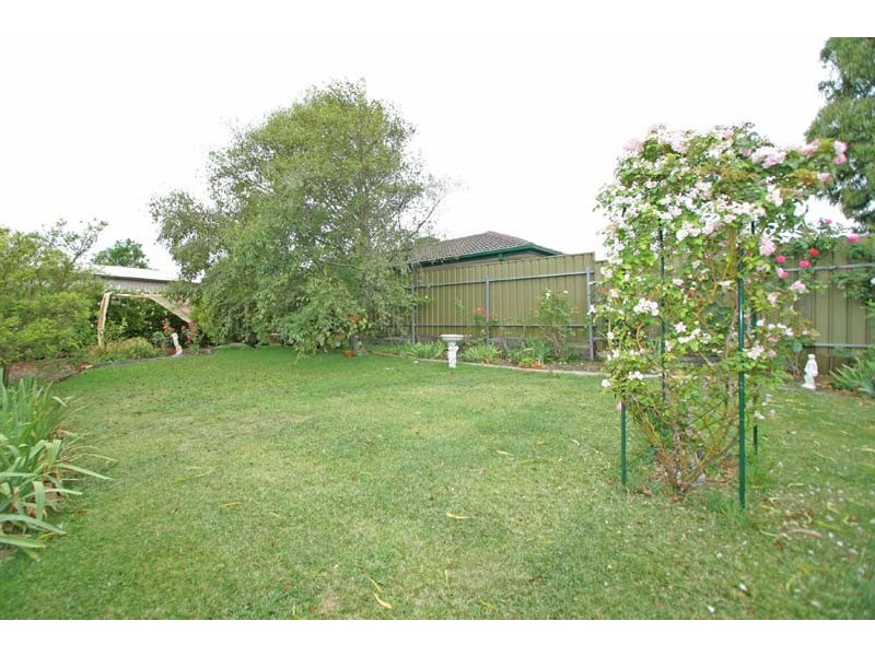 1 Oakhill Crescent, Morphett Vale SA 5162