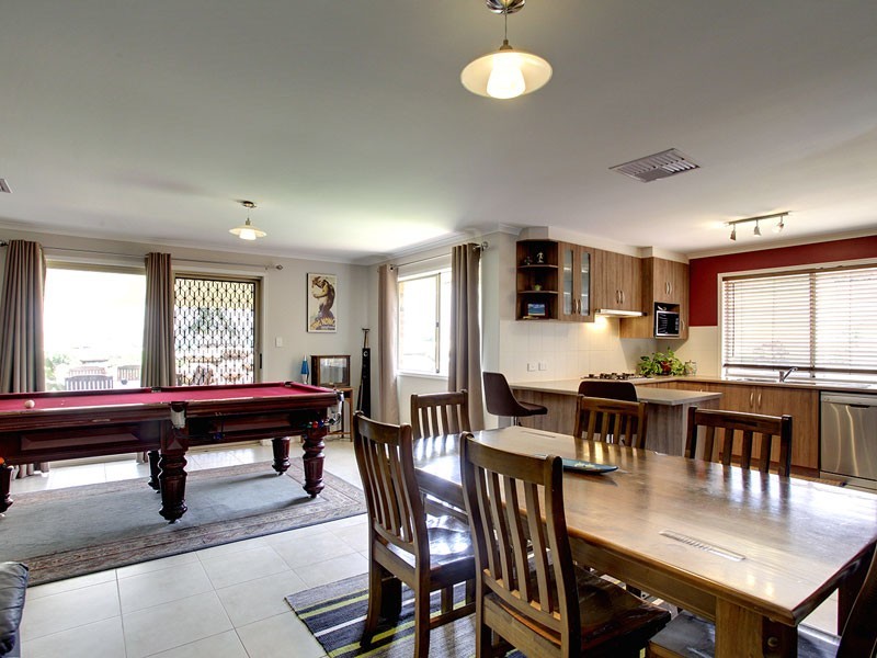 25 Sameden Drive, Noarlunga Downs SA 5168