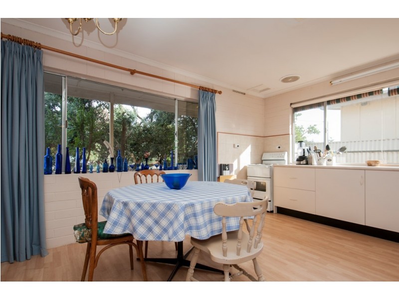 15 Gordon Street, Aldinga Beach SA 5173