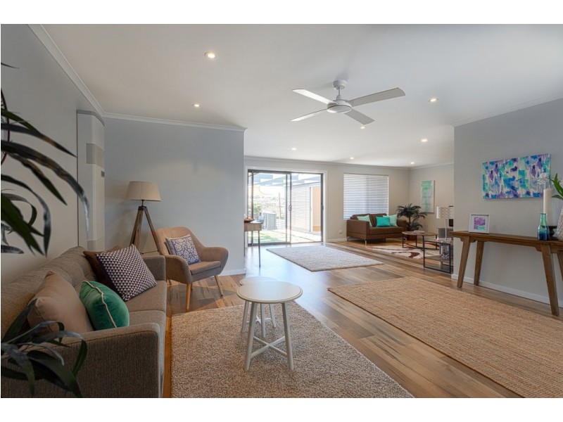 22 Lerunna Avenue, Hallett Cove SA 5158