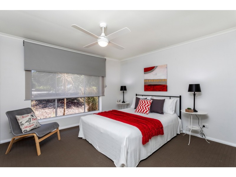 22 Lerunna Avenue, Hallett Cove SA 5158