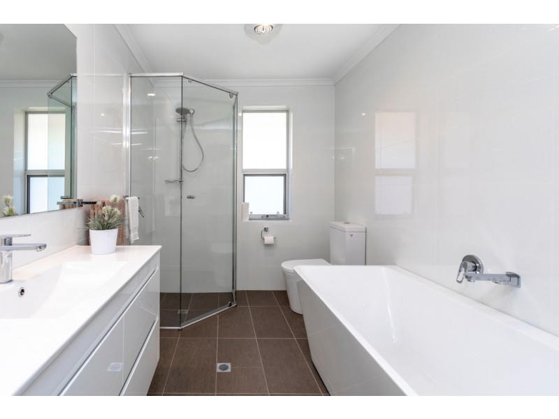 22 Lerunna Avenue, Hallett Cove SA 5158