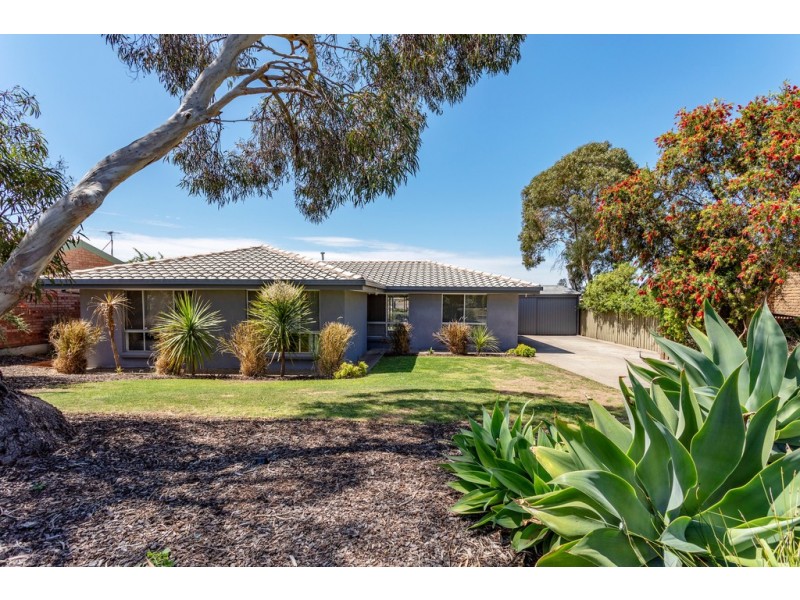 22 Lerunna Avenue, Hallett Cove SA 5158