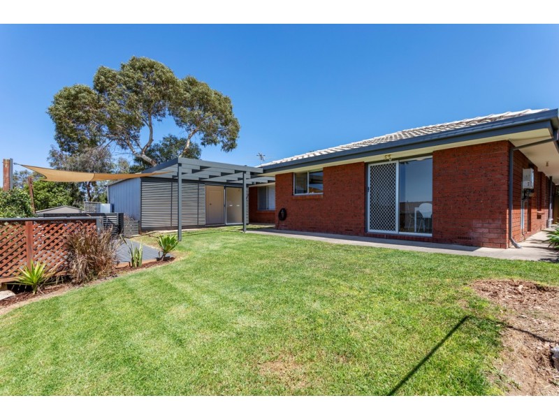 22 Lerunna Avenue, Hallett Cove SA 5158