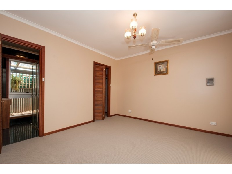 35 Teusner Drive, Morphett Vale SA 5162