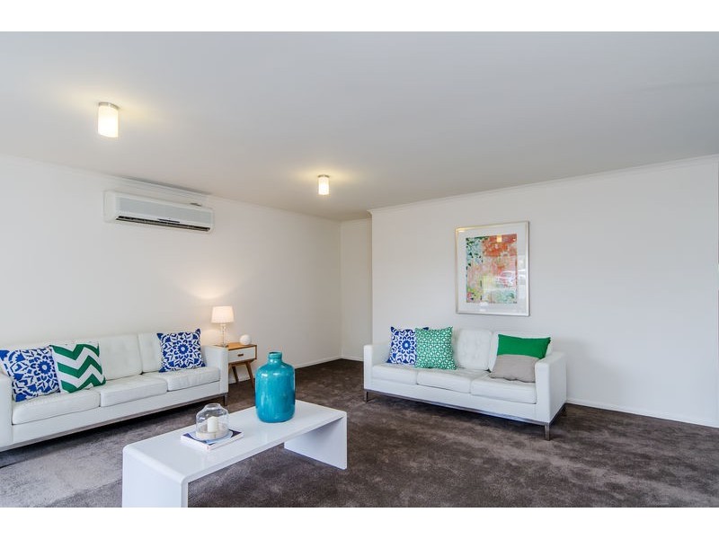 4 Sovereign Drive, Woodcroft SA 5162