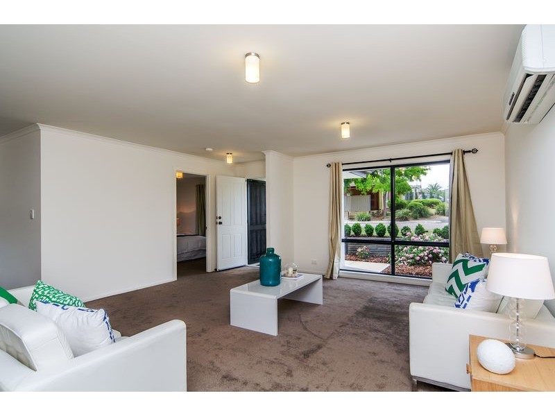 4 Sovereign Drive, Woodcroft SA 5162