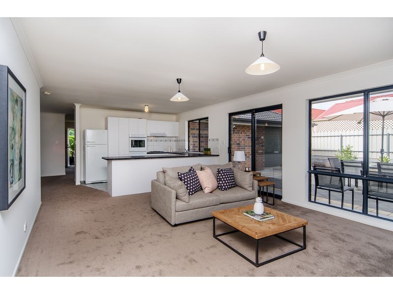 4 Sovereign Drive, Woodcroft SA 5162