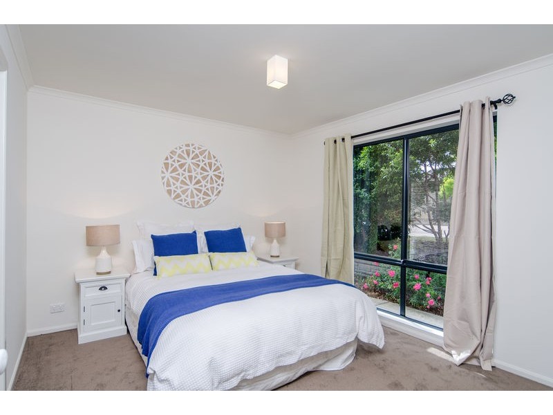 4 Sovereign Drive, Woodcroft SA 5162