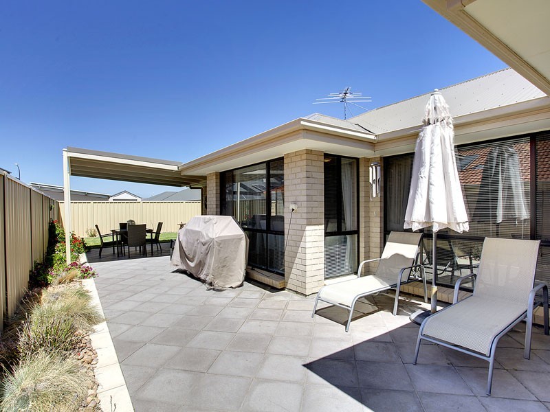 16 Offshore Avenue, Aldinga Beach SA 5173