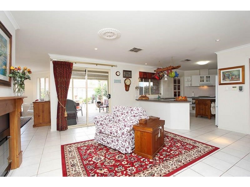 16 Erebus Glen, Hallett Cove SA 5158