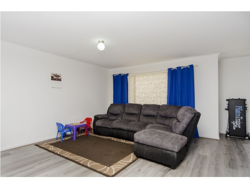 32A Minorca Crescent, Hackham West SA 5163