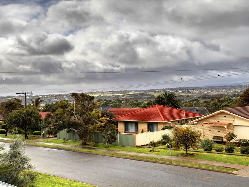 17 Cambridge Street, Port Noarlunga South SA 5167