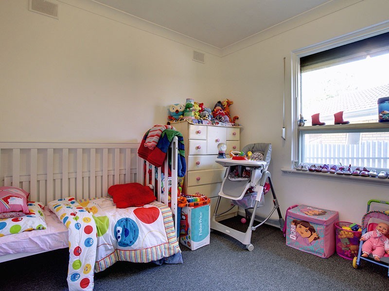 13 Arnold Drive, Hackham SA 5163