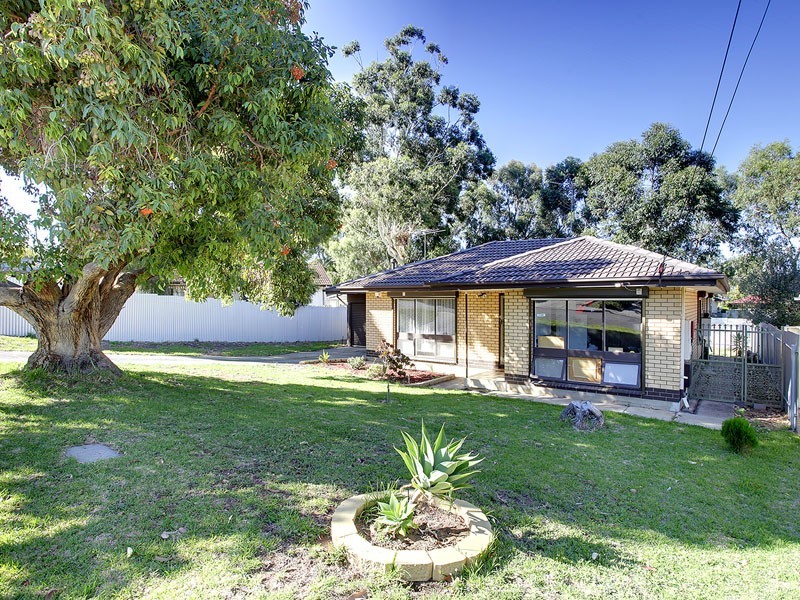 13 Arnold Drive, Hackham SA 5163