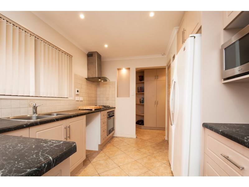 72 Oakridge Rise, Huntfield Heights SA 5163