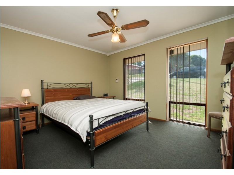 72 Oakridge Rise, Huntfield Heights SA 5163