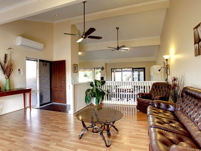 40 Oakridge Road, Aberfoyle Park SA 5159