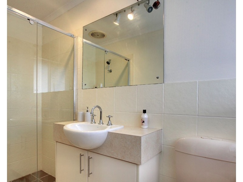 40 Oakridge Road, Aberfoyle Park SA 5159