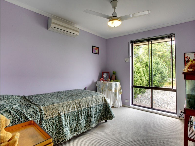 40 Oakridge Road, Aberfoyle Park SA 5159