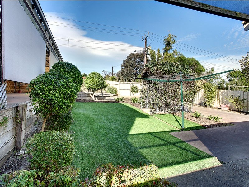 40 Oakridge Road, Aberfoyle Park SA 5159