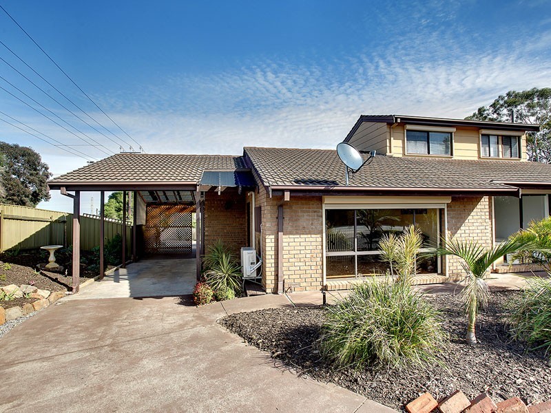 40 Oakridge Road, Aberfoyle Park SA 5159