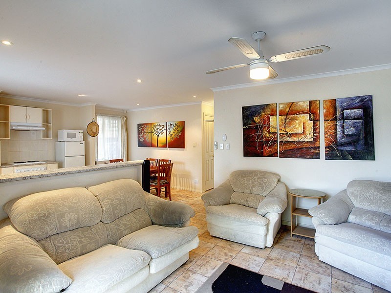1 Swinton Close, Christie Downs SA 5164