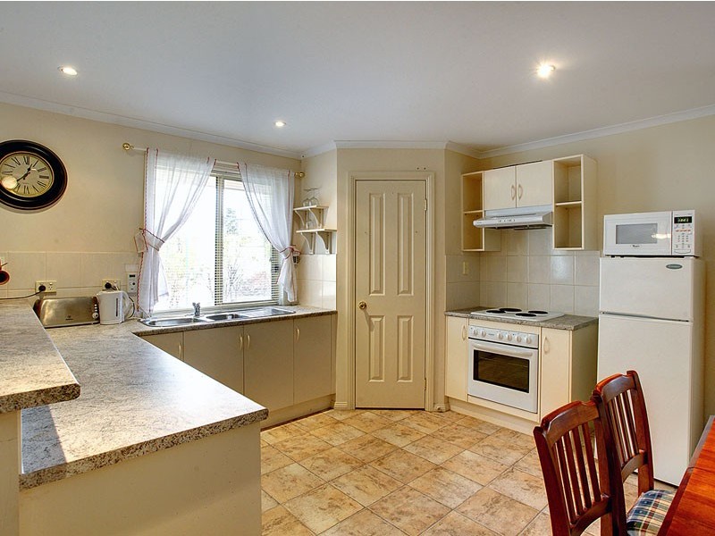 1 Swinton Close, Christie Downs SA 5164