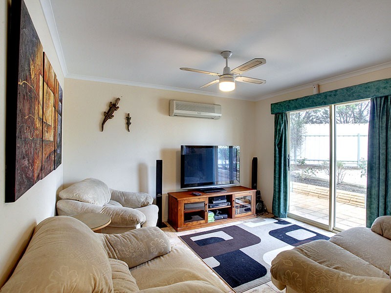 1 Swinton Close, Christie Downs SA 5164