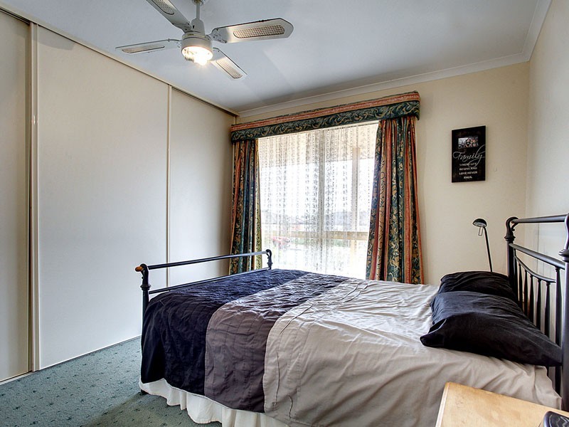 1 Swinton Close, Christie Downs SA 5164