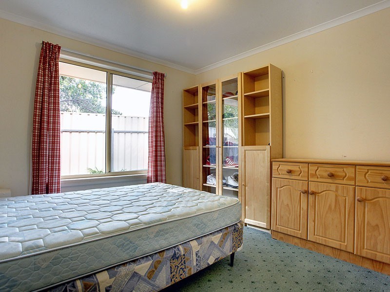 1 Swinton Close, Christie Downs SA 5164
