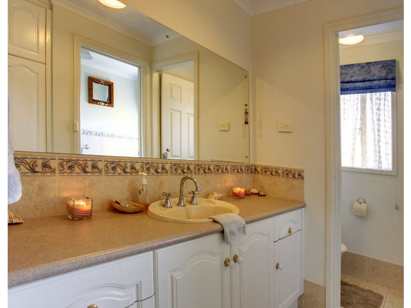 15 George Francis Drive, Mount Compass SA 5210