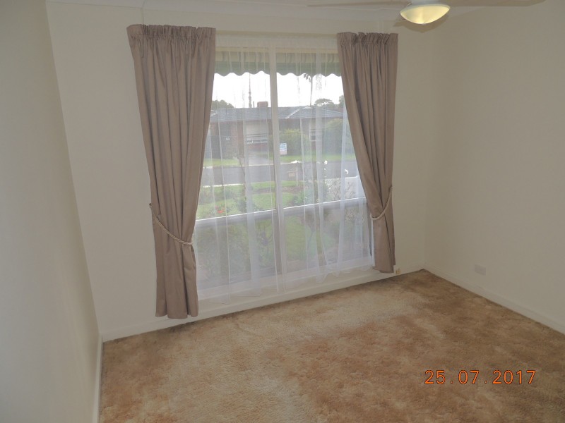 40 Salisbury Avenue, Morphett Vale SA 5162